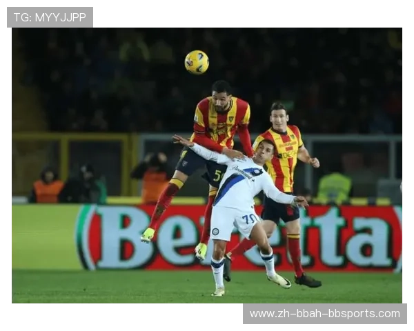 足球比赛中的精准射门与进攻细节